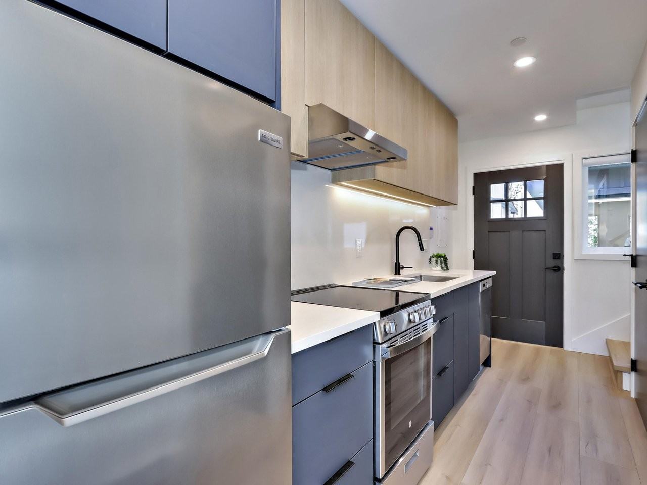 1222 Victoria Drive - Photo 3 of 9
