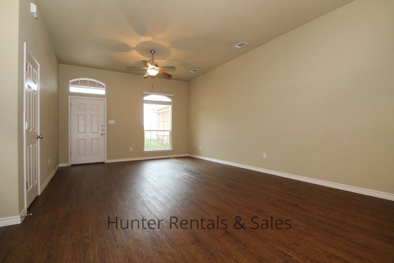 301 Study Hall Loop Apt B - Photo 7 of 25