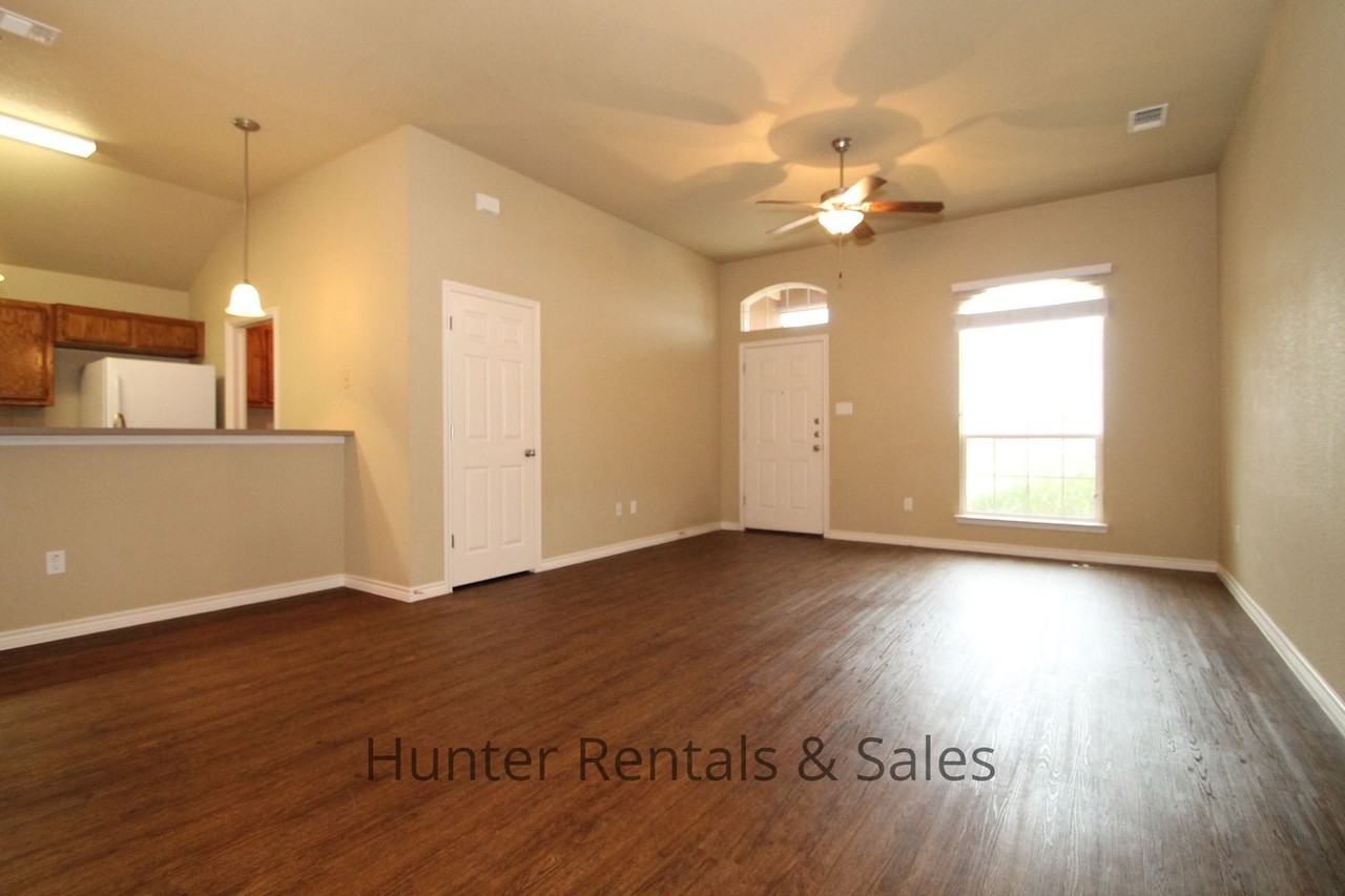 301 Study Hall Loop Apt B - Photo 4 of 25
