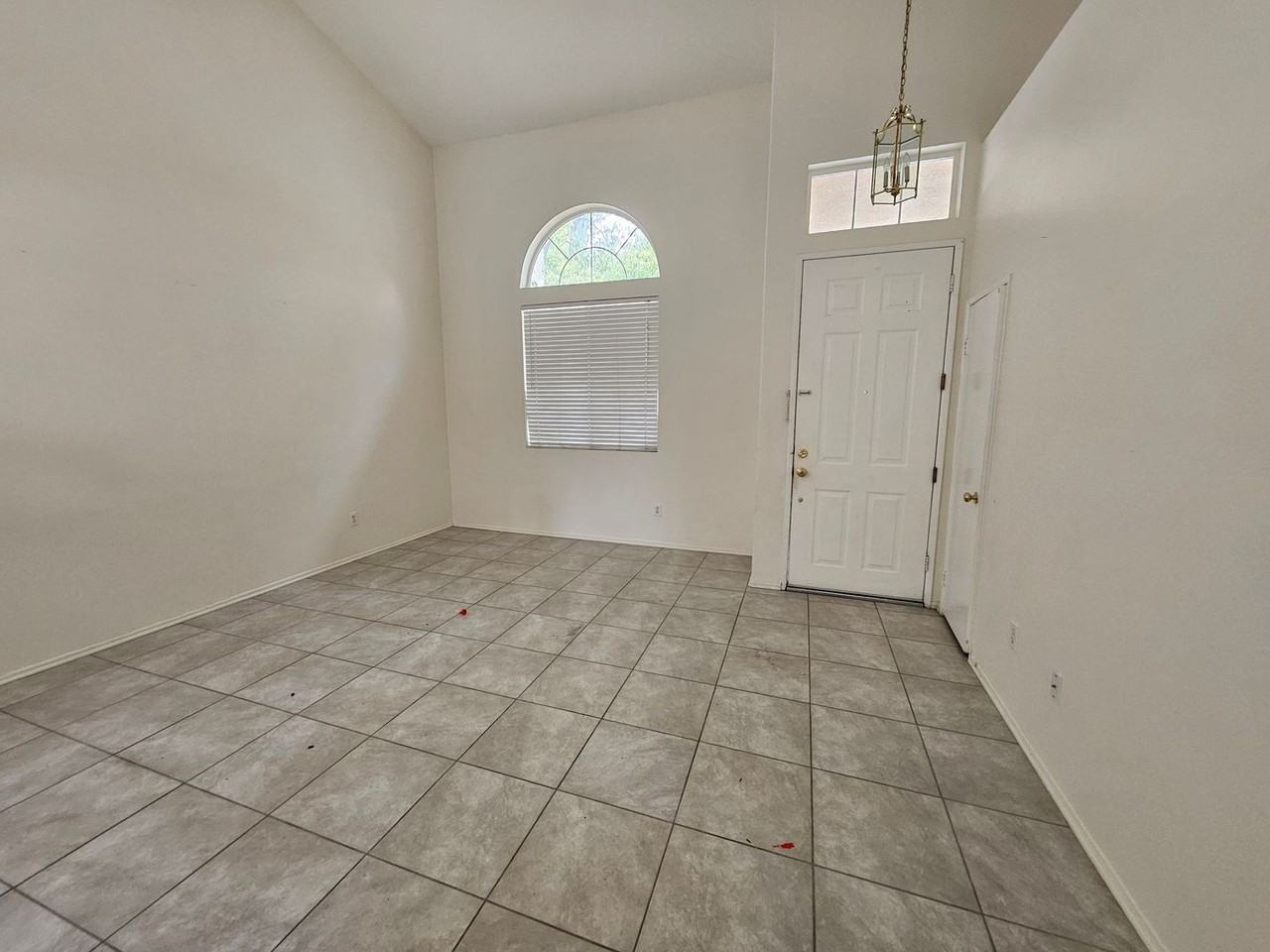 37147 Alder St - Photo 2 of 14