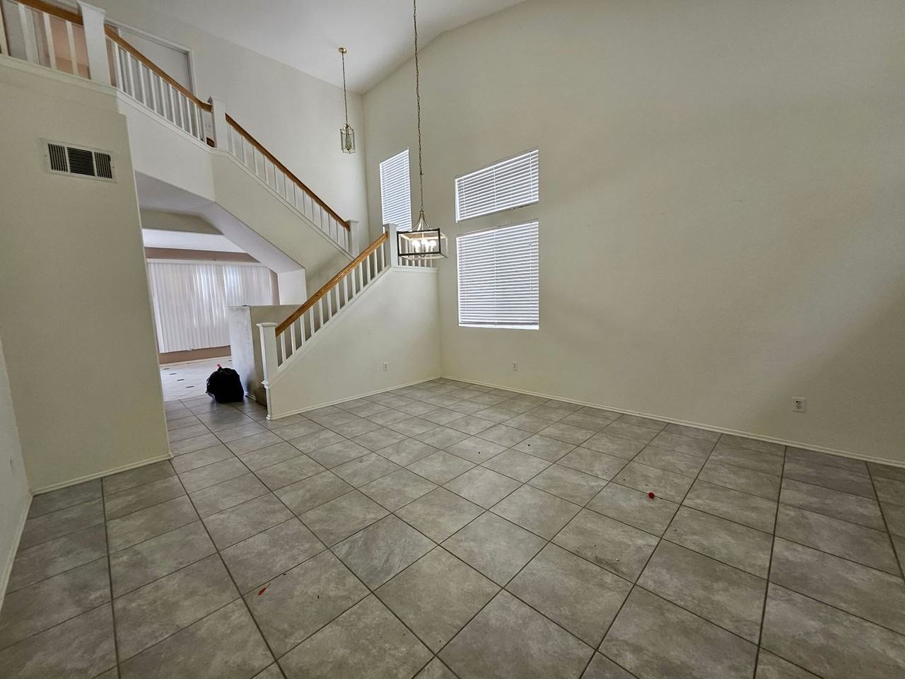 37147 Alder St - Photo 3 of 14