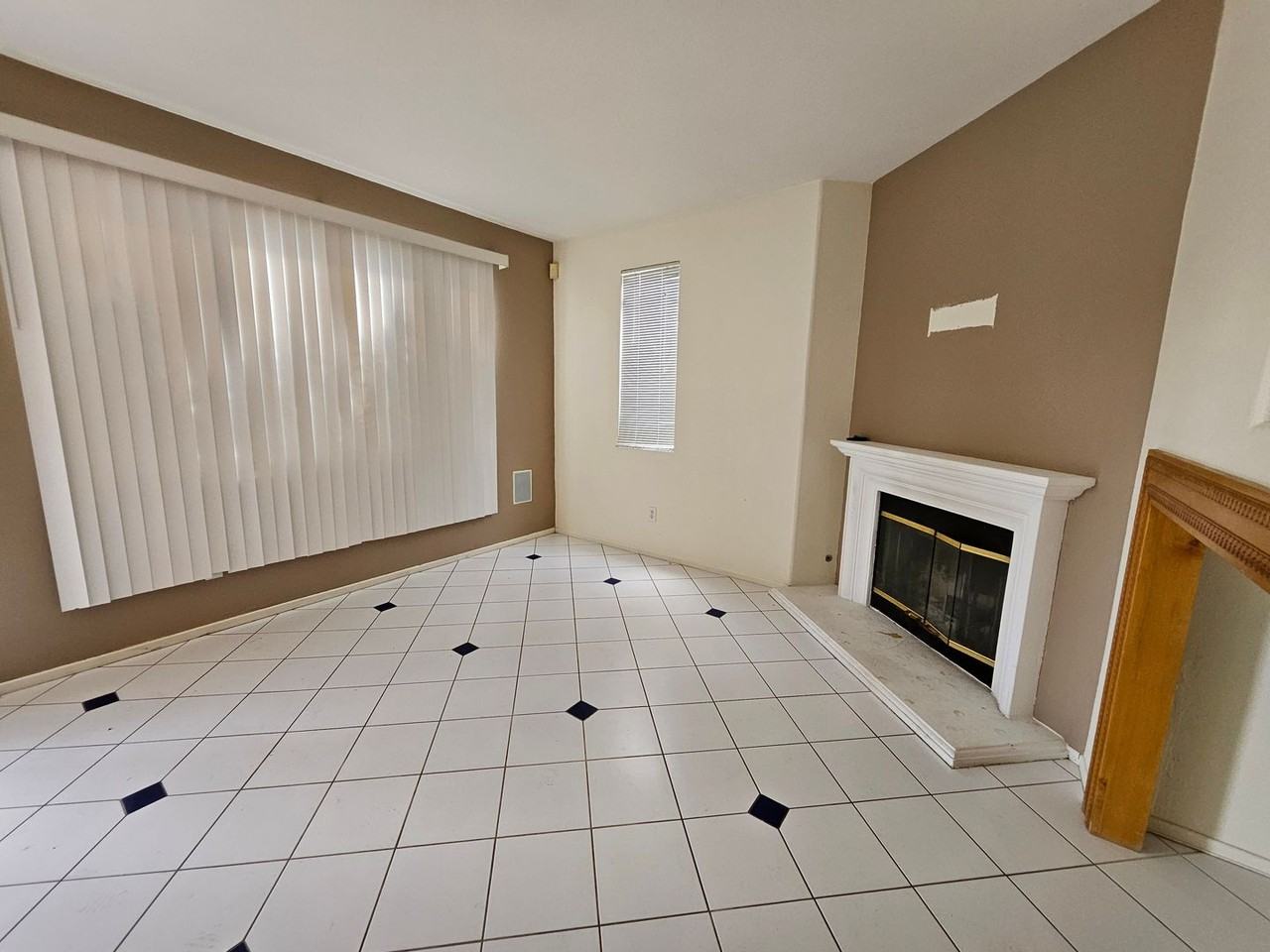 37147 Alder St - Photo 4 of 14