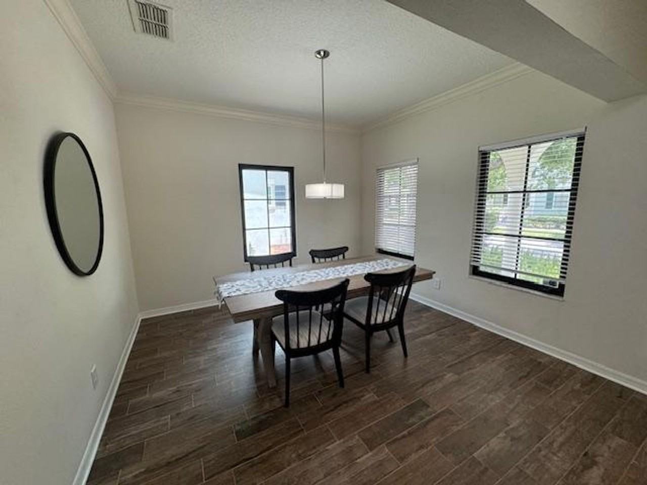906 Pawstand Rd - Photo 3 of 29
