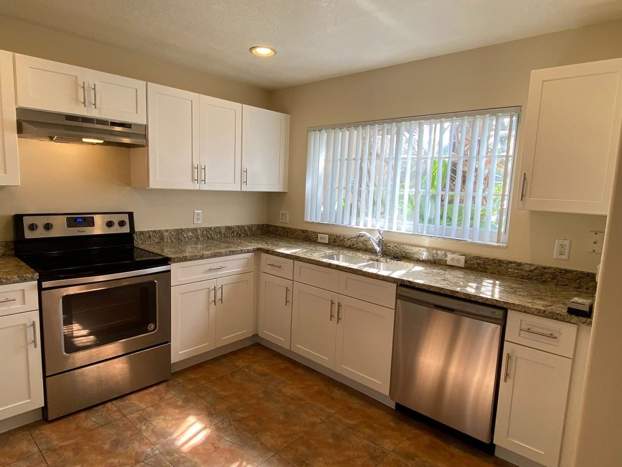 1203 Madeira Key Way - Photo 5 of 23