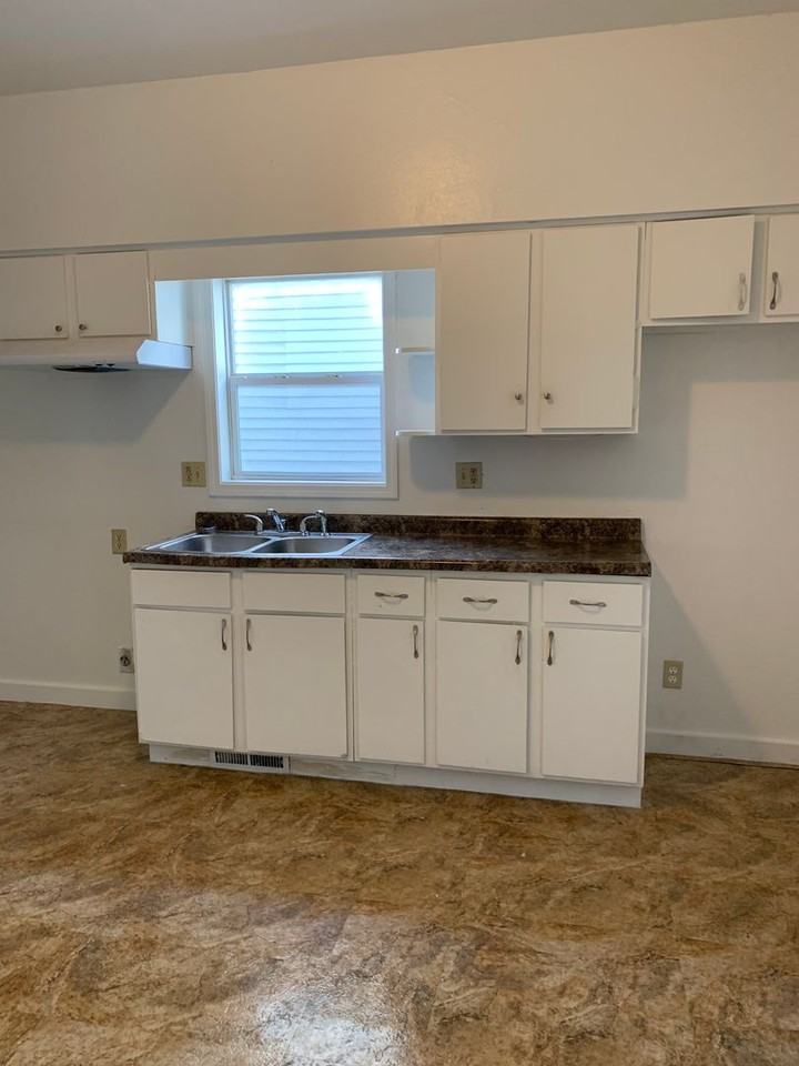 3130 Broadway - Photo 4 of 8