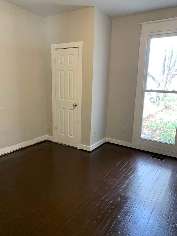 3130 Broadway - Photo 5 of 8