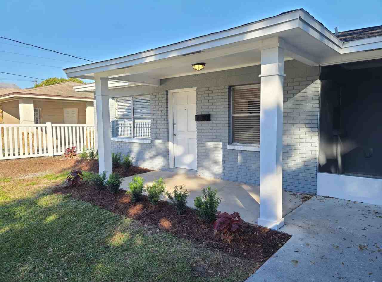 2210 Harper St - Photo 2 of 36