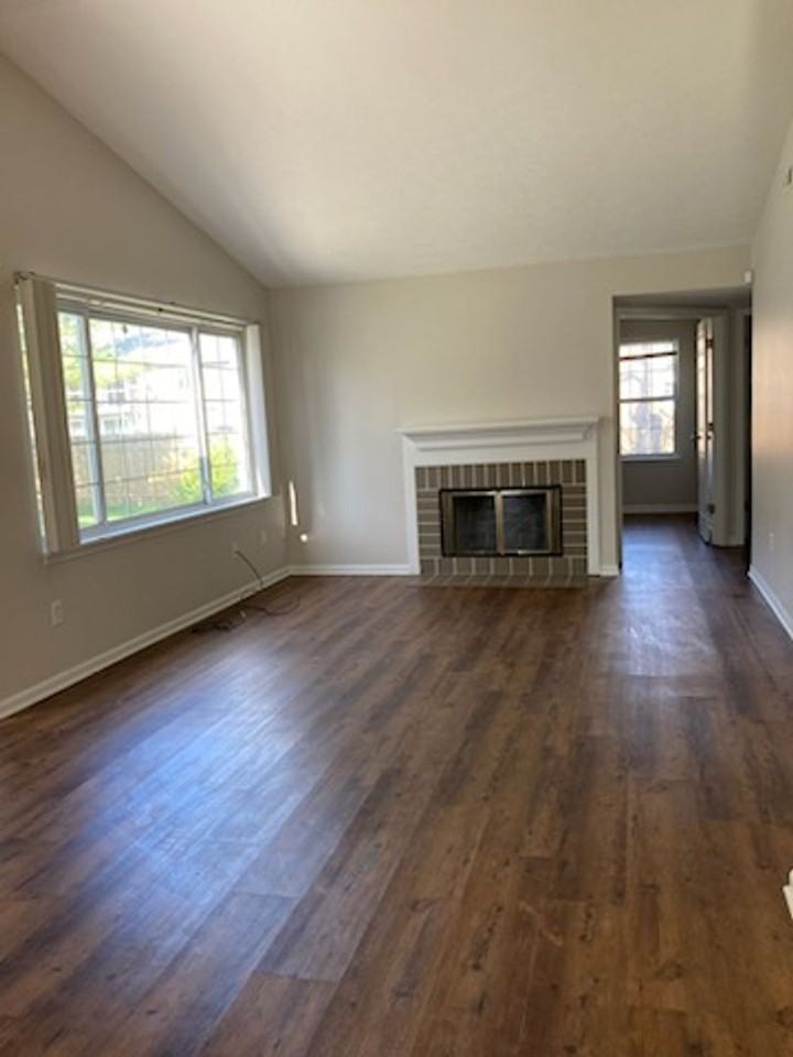 8446 8446 Vilburnum Court - Photo 3 of 11