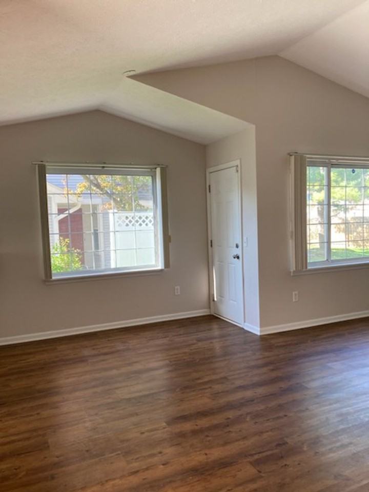 8446 8446 Vilburnum Court - Photo 4 of 11