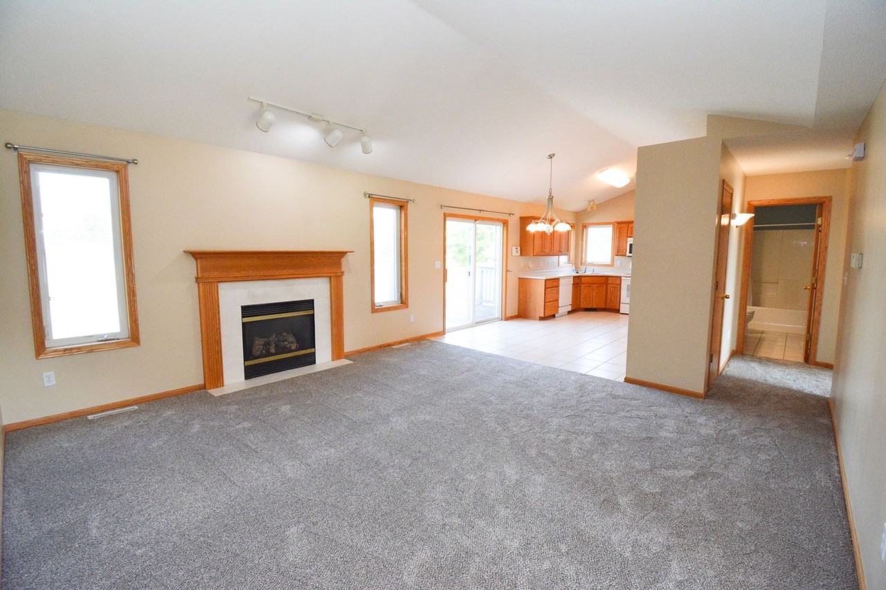 4368 Knotting Hill Ln Nw - Photo 2 of 20