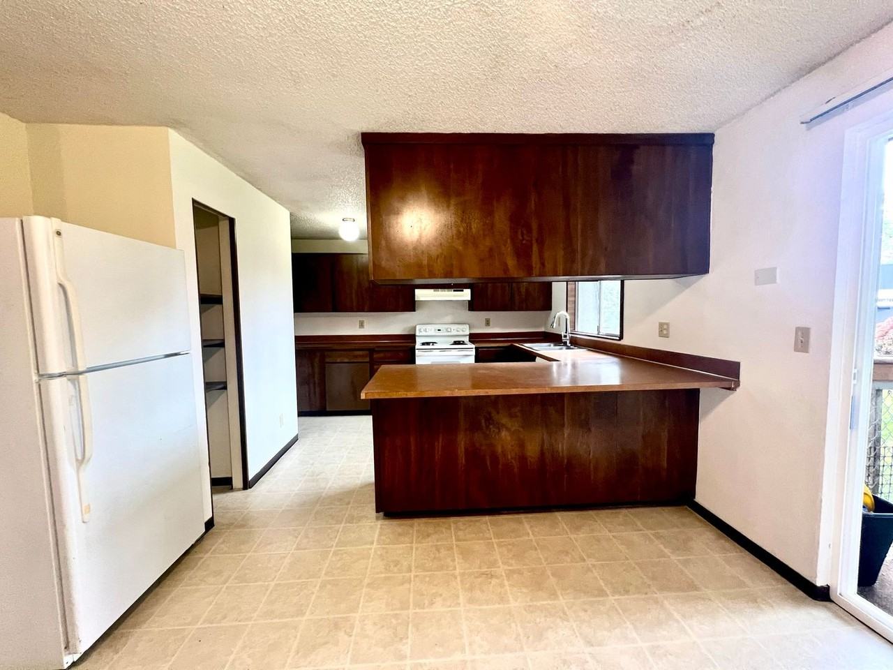 5032 S 58th St #D - Photo 5 of 34