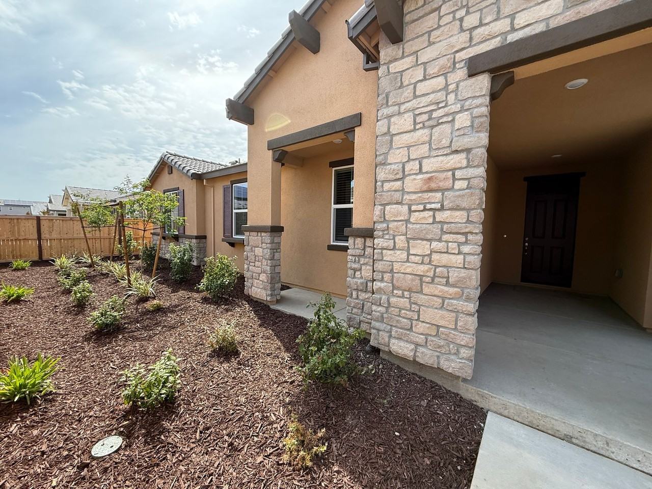 6308 Sun Haven St - Photo 4 of 43