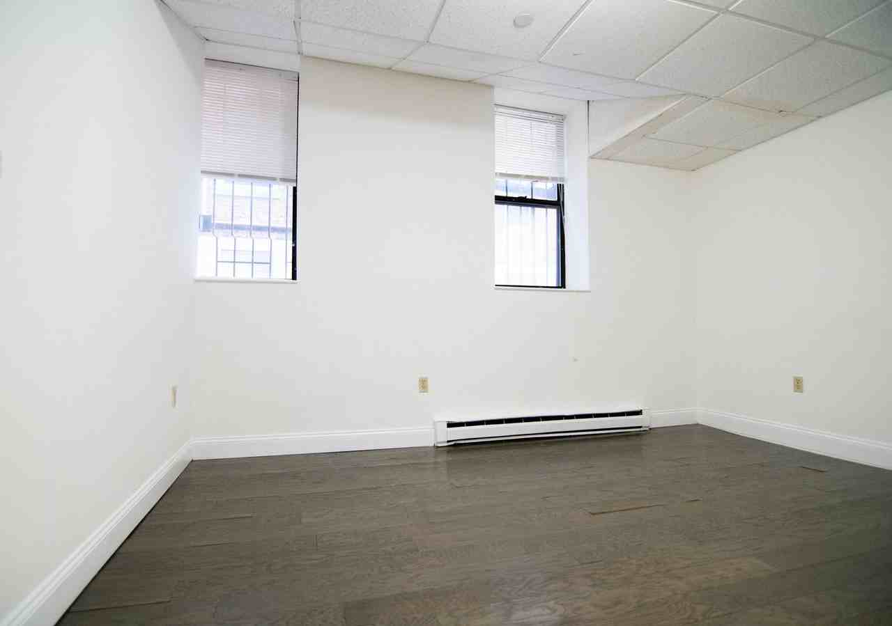 96 Queensberry St - Photo 6 of 6