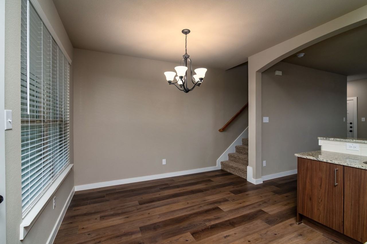 601 Fallow Dr - Photo 2 of 20