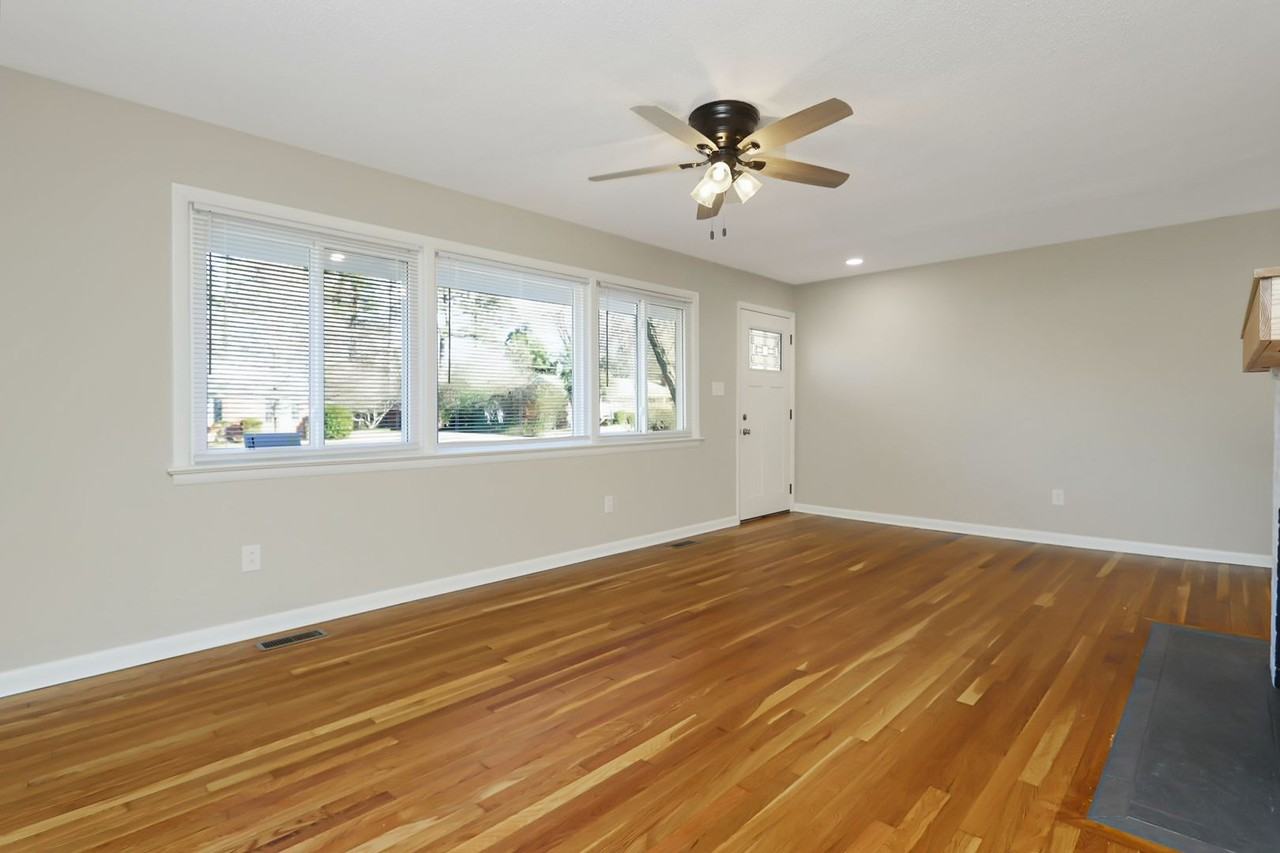 11 Sandpiper St - Photo 3 of 33