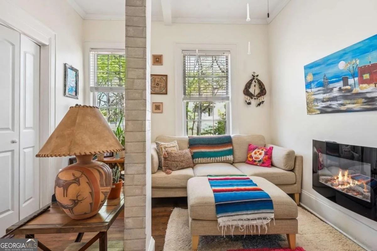 737 Barnett Street Northeast #NA - Photo 4 of 20