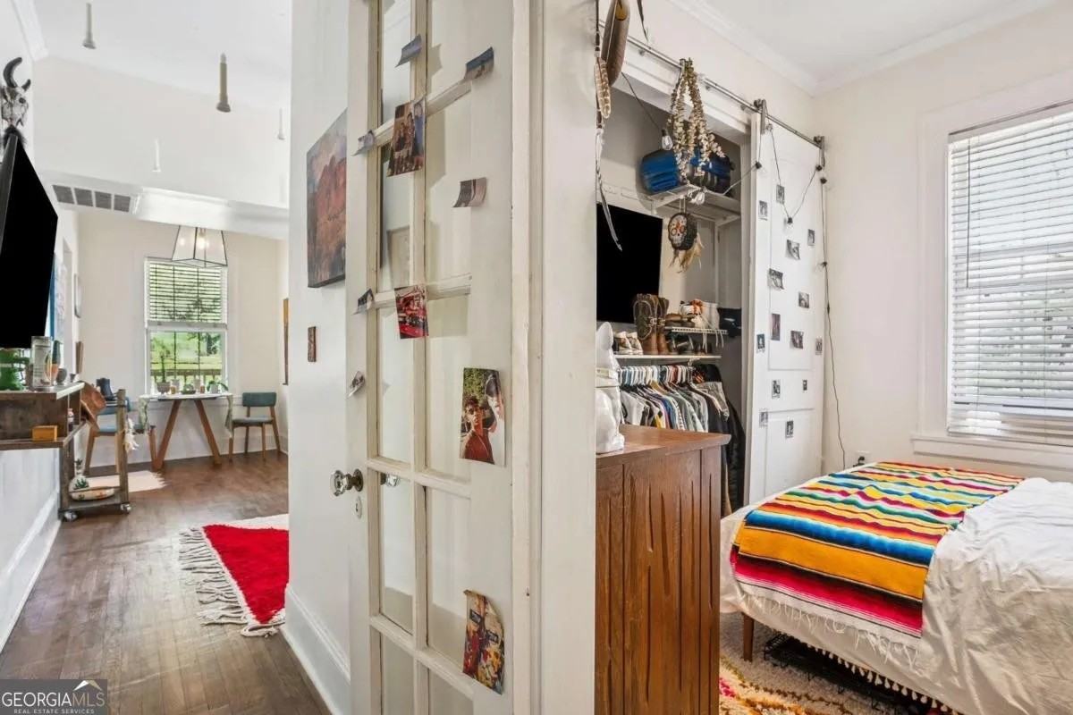 737 Barnett Street Northeast #NA - Photo 5 of 20