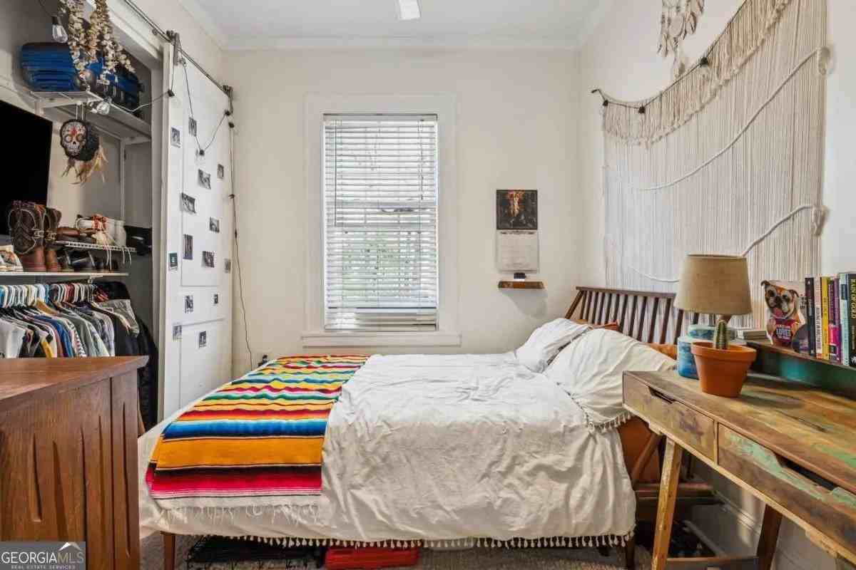 737 Barnett Street Northeast #NA - Photo 6 of 20