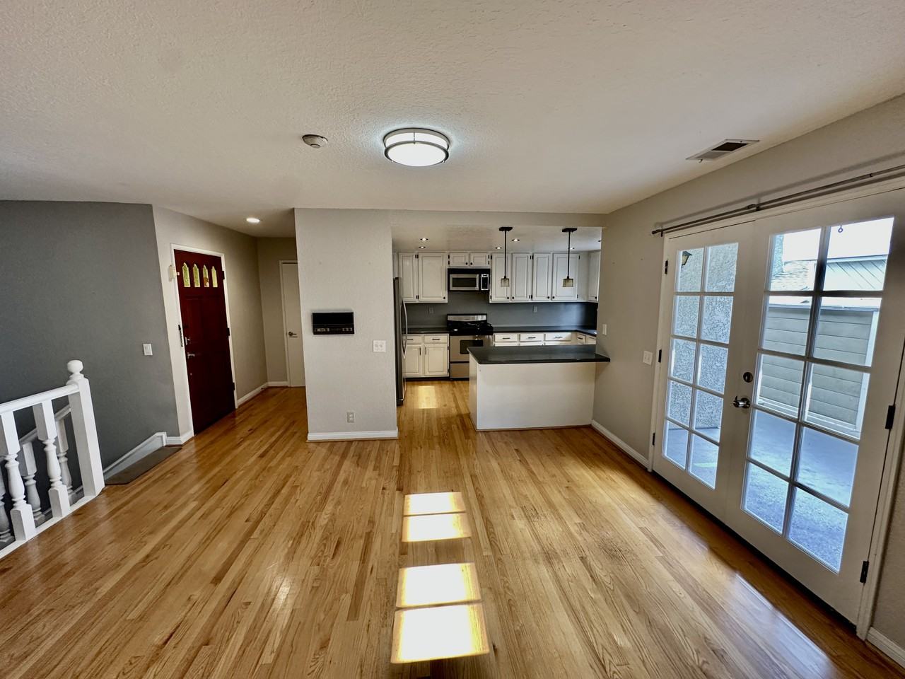2421 Vanderbilt Ln #NA - Photo 3 of 22