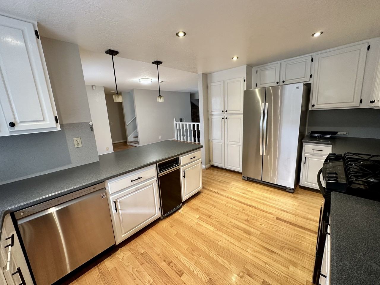 2421 Vanderbilt Ln #NA - Photo 5 of 22