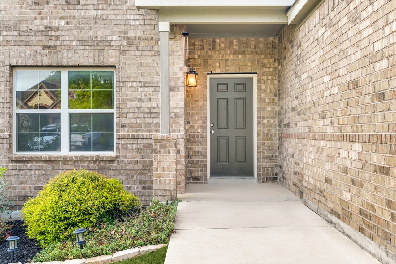 2427 Valencia Crst #NA - Photo 3 of 25