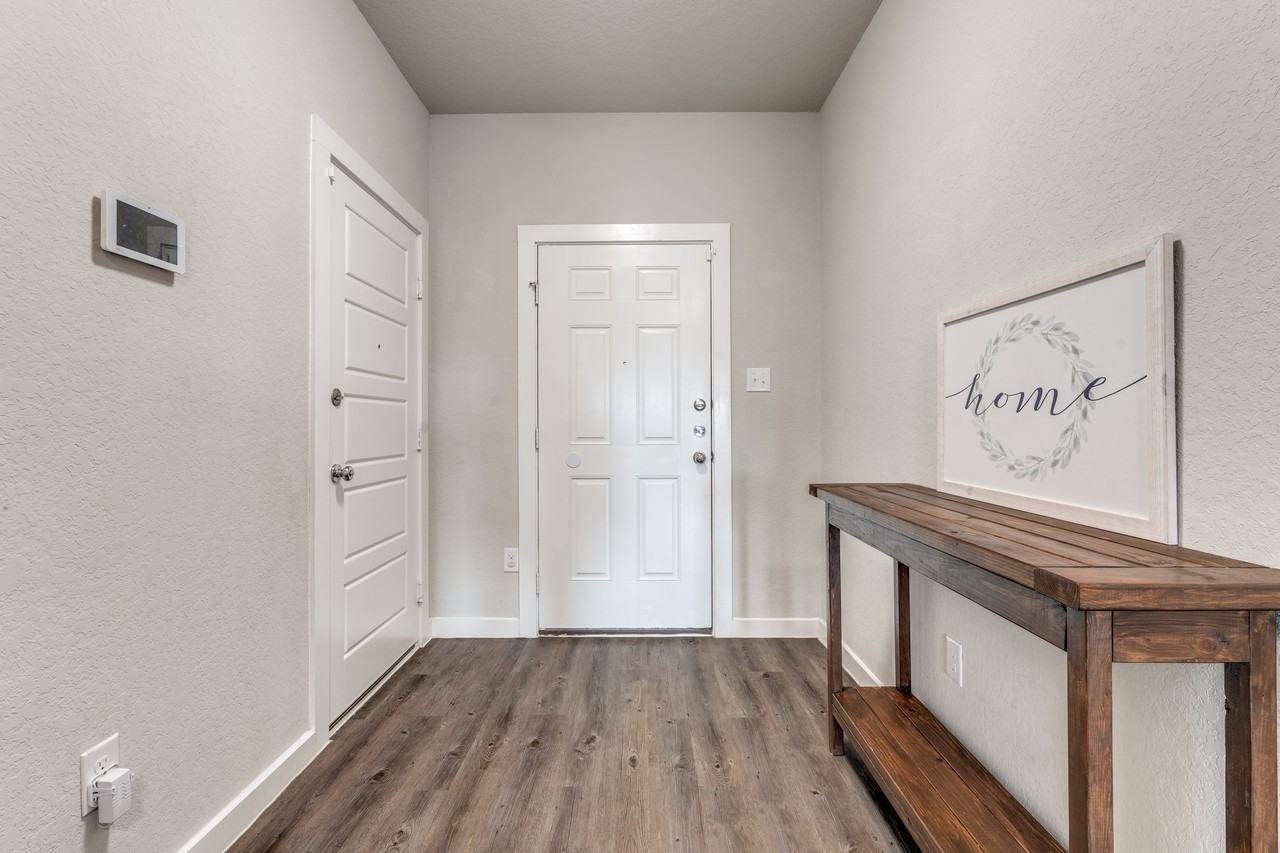 2427 Valencia Crst #NA - Photo 4 of 25