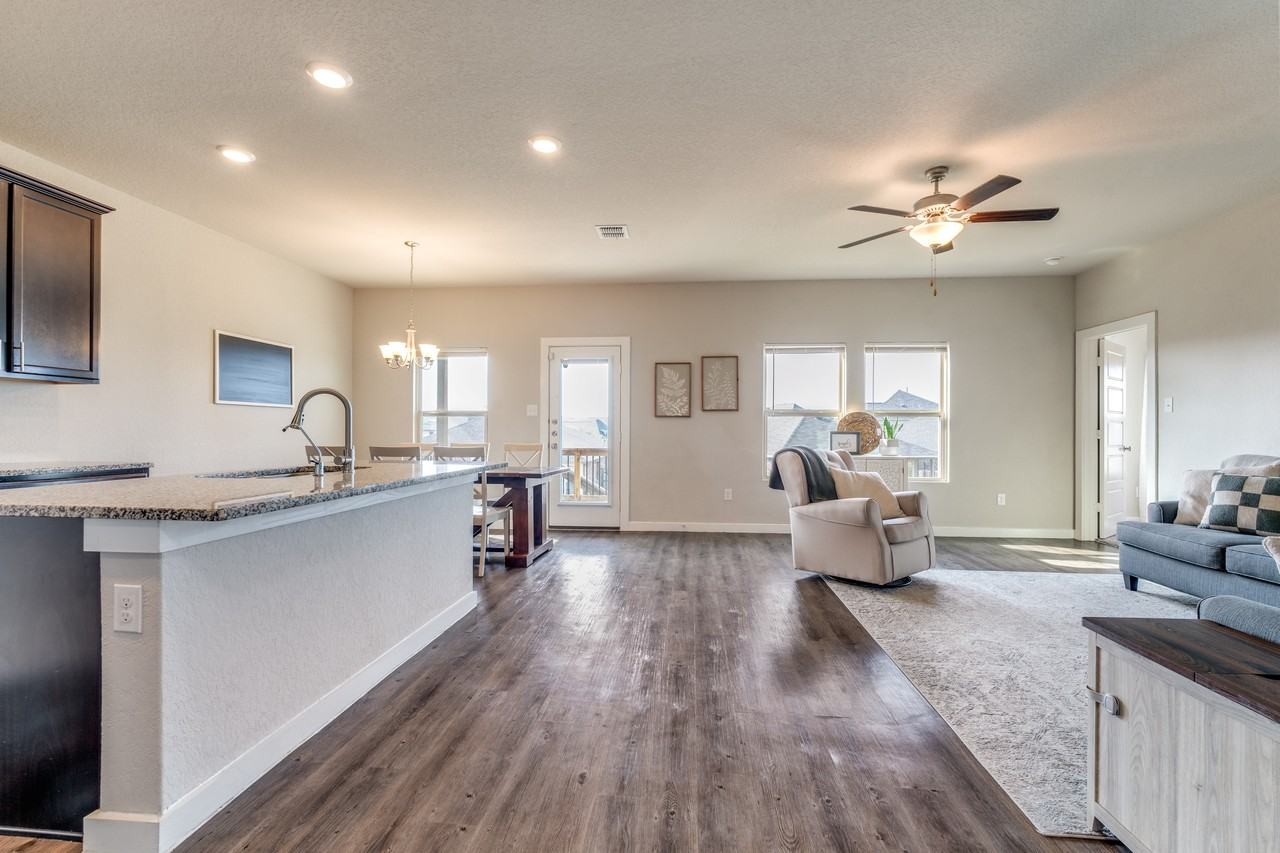 2427 Valencia Crst #NA - Photo 7 of 25