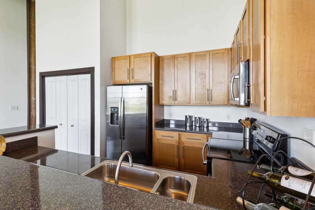 The Lofts of Greenville - Photo 4 of 32