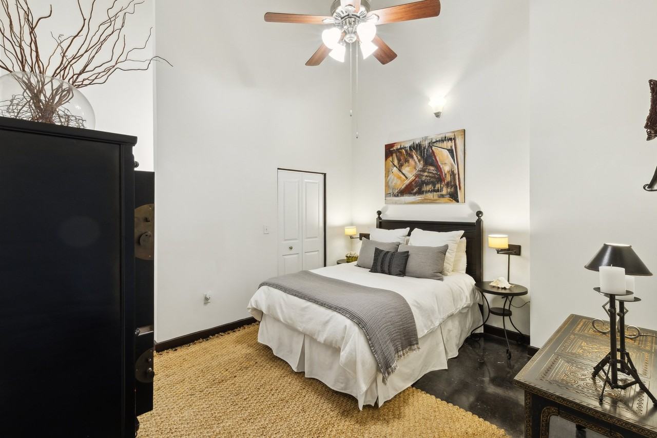 The Lofts of Greenville - Photo 6 of 32