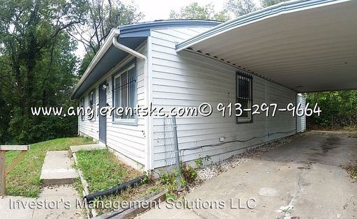 4510 E 40th St - Photo 2 of 9