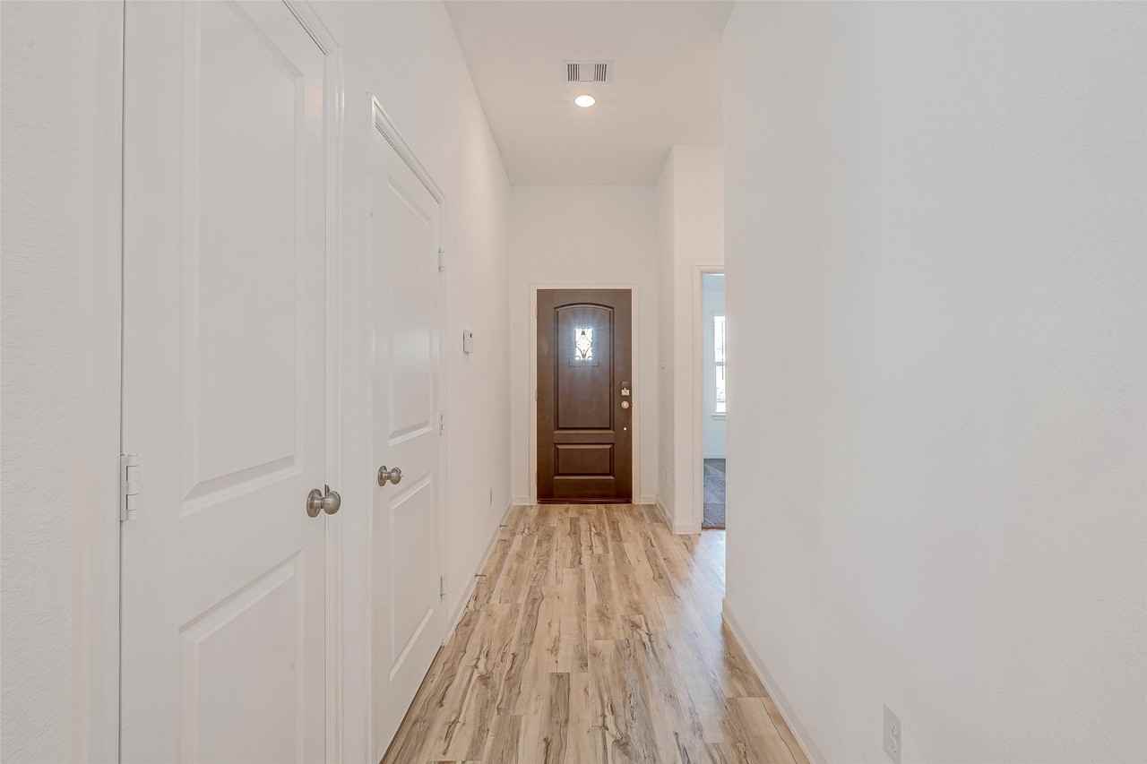 3718 Whirling Way - Photo 4 of 33