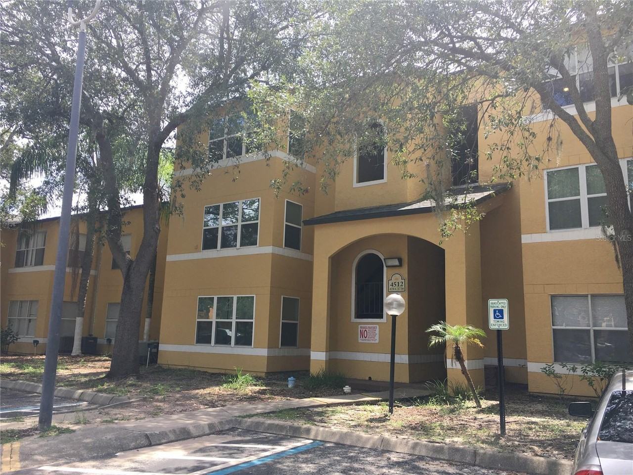 4512 Commander Dr - Photo 3 of 18