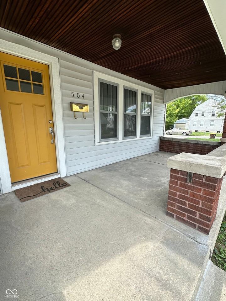 504 Elm St - Photo 5 of 21