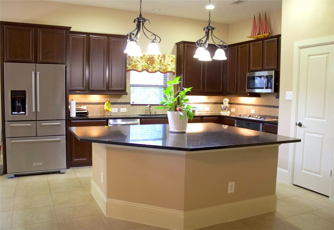 18935 Emery Meadows Ln - Photo 6 of 17