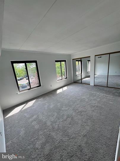 273 E Village Rd - Photo 6 of 9