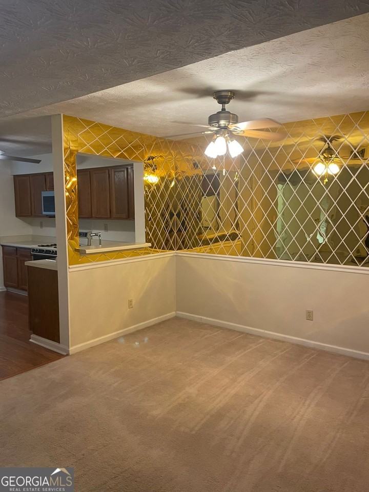 6431 Oakleaf Way - Photo 6 of 17