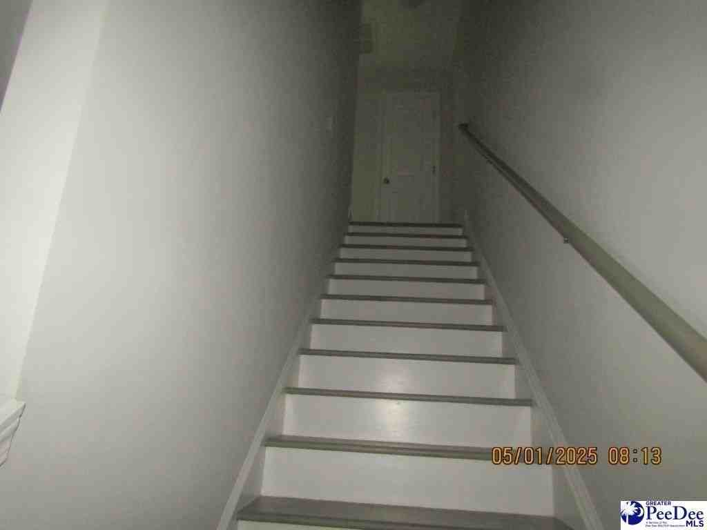 467 3rd Loop Rd - Photo 7 of 12