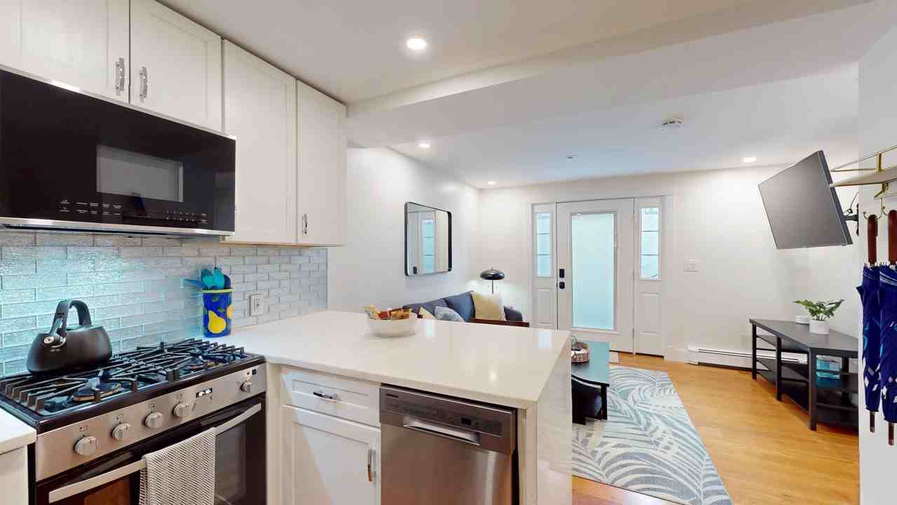 36 Montgomery St #A - Photo 5 of 15