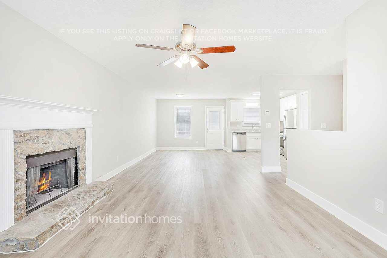 500 Weston Ct - Photo 6 of 27