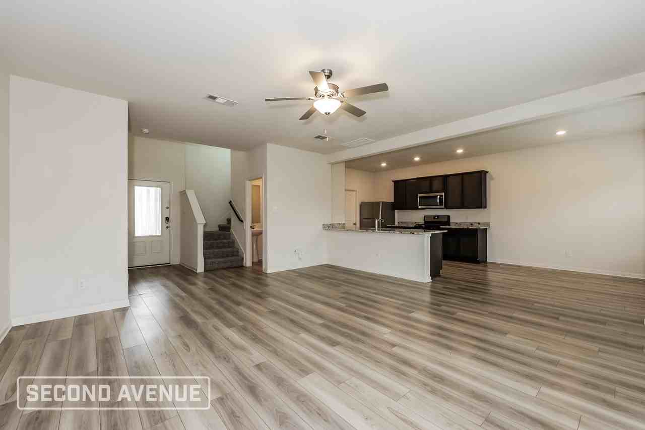 325 Condie Russell Ave - Photo 5 of 30