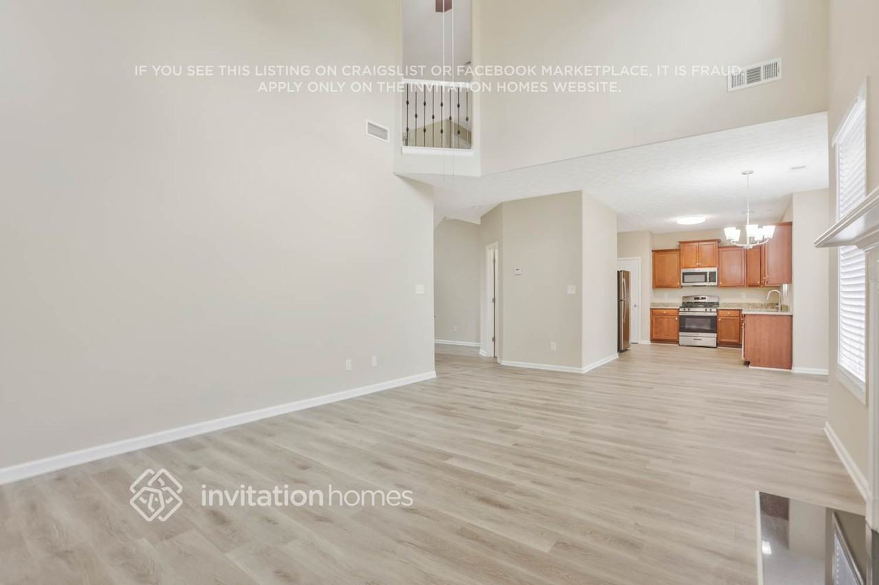 110 Parkway Dr - Photo 3 of 23