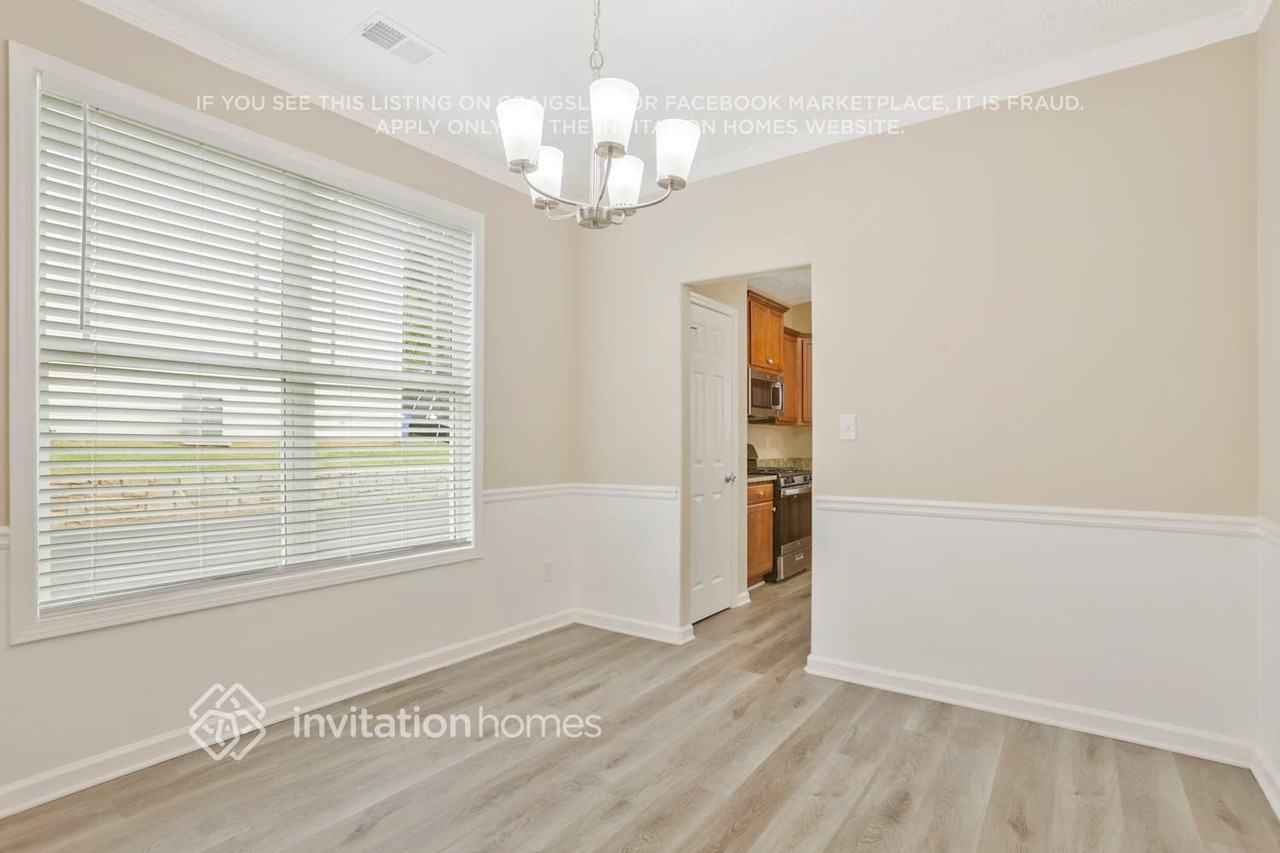 110 Parkway Dr - Photo 7 of 23