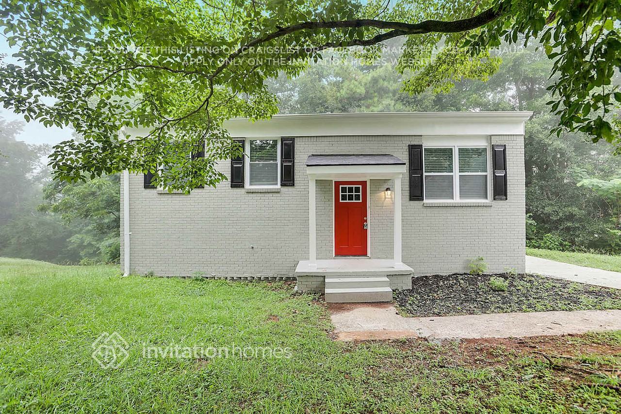 1171 Octavia St Se - Photo 2 of 23