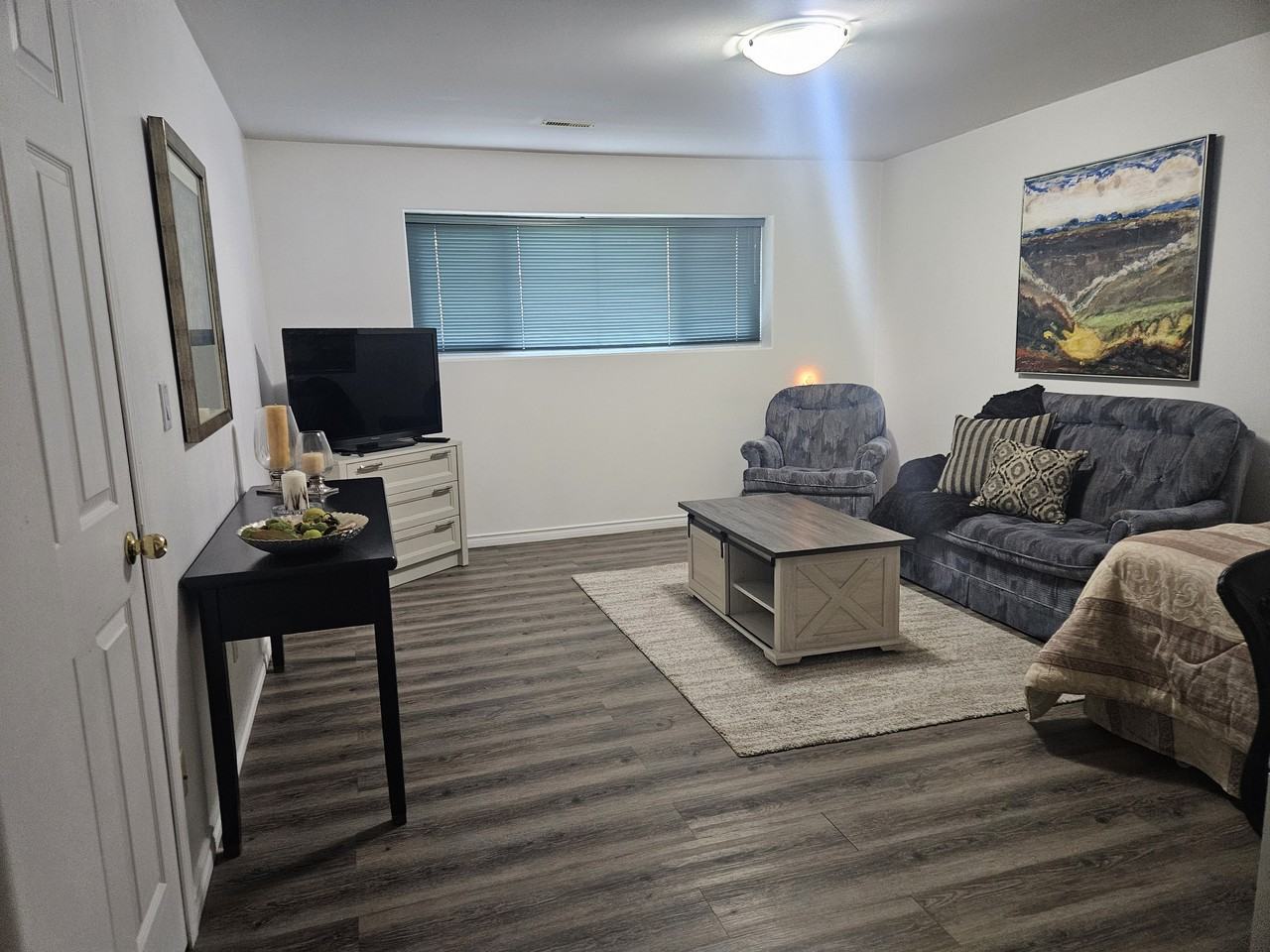 18216 64 Avenue - Photo 2 of 5