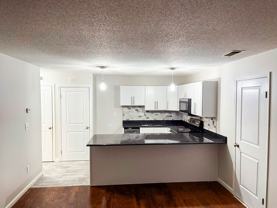 471 Whalley Ave #V - Photo 1 of 1