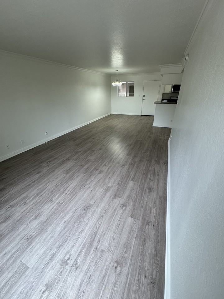 15009 Moorpark St #209 - Photo 3 of 10