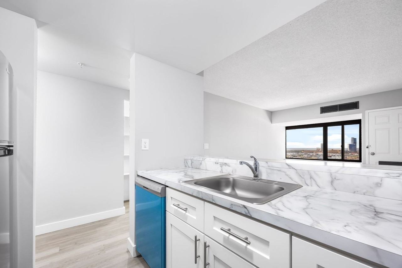 Atlantic Apartments - Photo 7 of 33