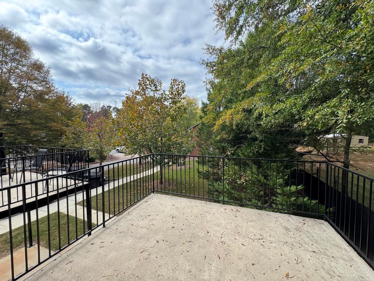 SOUTH HAMPTON VILLAGE - Photo 3 of 22