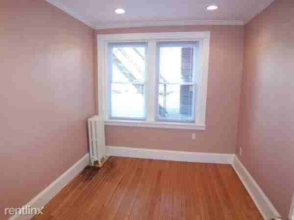 129 Chiswick Rd - Photo 3 of 11