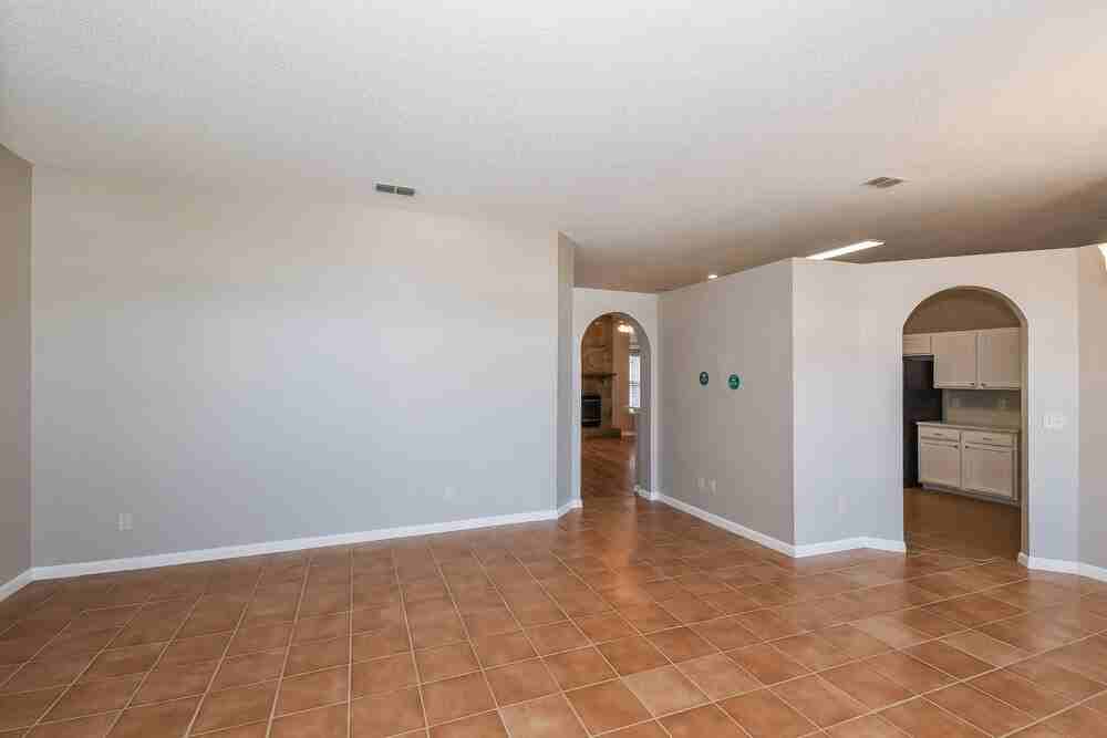 13146 Staffordshire Dr S - Photo 6 of 16